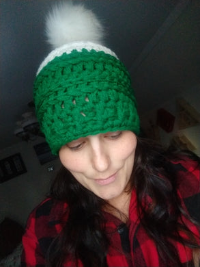 Knit hat with puff ball 1